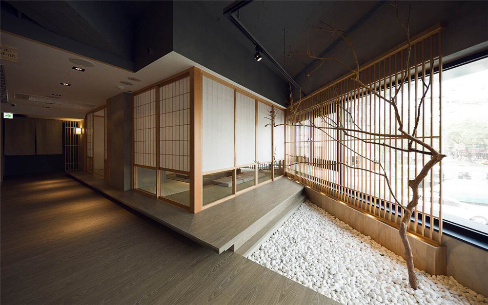 鄭州日本壽喜燒餐廳裝修公司設(shè)計(jì)案例